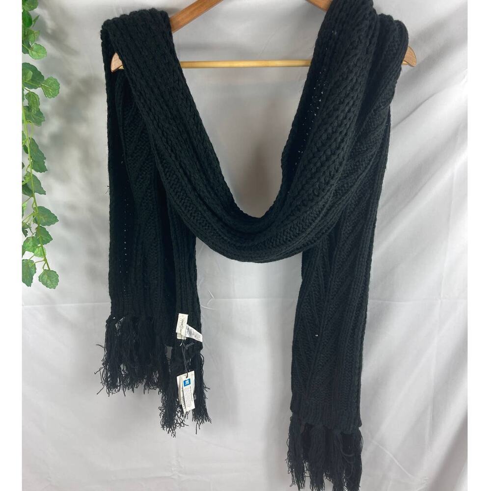 NWT Treasure & Bond knit fringe scarf